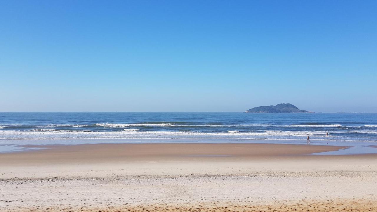 شقة Frente Pro Mar - B - Praia Do Tombo - Beachfront غوارويا المظهر الخارجي الصورة